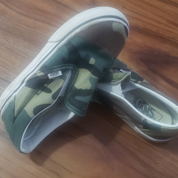 Vans - Picture 5 of 6